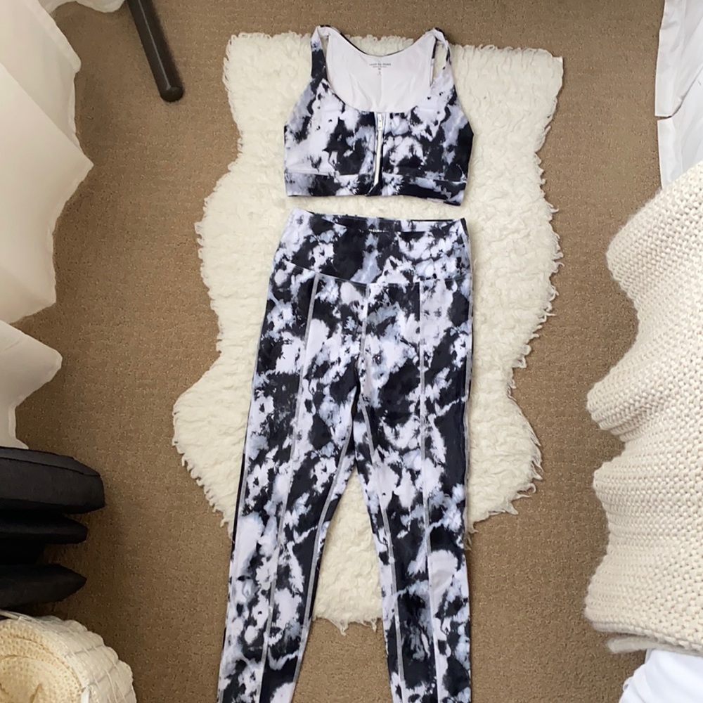 YEAR OF OURS Black Tie Dye SET Leggings AND Bra SET Sz S/ M